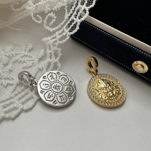 Colgante de Plata Pura S925 con Diseño de Dios de la Riqueza, Estilo Chino Moderno, Diseño de Nicho con Temperamento Simple y Lujoso - Product Image 5