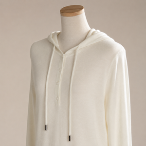 Pull à capuche tricoté sur mesure OEM&ODM pour femme, 100% laine, tricot décontracté à manches longues avec boutons pour femme - Product Image 4