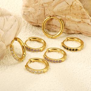 Boucles d'oreilles géométriques en acier inoxydable, boucles d'oreilles en zircon, bijoux plaqués or 18 carats, boucles d'oreilles créoles tendance de forme ronde pour femmes - Product Image 3