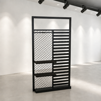 Présentoir Commercial pour Vêtements en Grille Diamantée Noire avec Tringle de Suspension et Étagères Slatwall