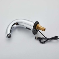 Usine infrarouge sans contact Ablution robinet capteur savon robinet boîte de commande corps en laiton salle de bain robinet intelligent avec capteur de mouvement
