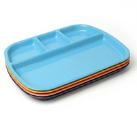 Assiette rectangulaire en plastique pour enfants, sans BPA, mignonne, à 4 compartiments, pour la maison, l'école, le restaurant, utilisable au micro-ondes