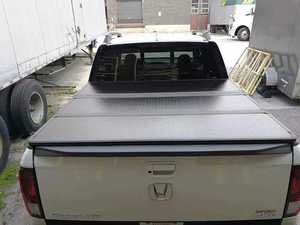 Couvercle de tonneau rétractable en fibre de verre enroulable pour Dodge <span class=keywords><strong>Ram</strong></span> <span class=keywords><strong>1500</strong></span> & Ford Hard Folding avec fonction de verrouillage pour tout-terrain Quad Fold - Product Image 6