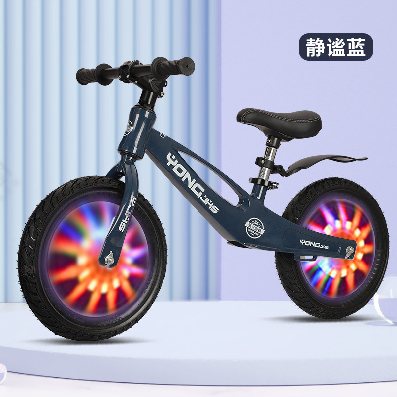 Roues bleues scintillantes (jantes blanches)
