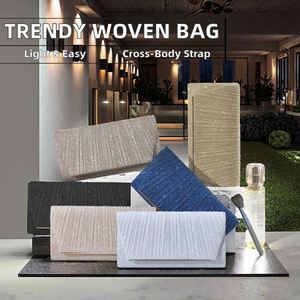 Bolsos de mano de latón y nácar hechos a mano para novias |   Bolsos de mano de latón y nácar para novias de noche y bodas - Product Image 2