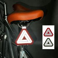 Plaque triangulaire réfléchissante en cuir haute visibilité, étiquette réfléchissante suspendue pour selle de vélo, réflecteur de sécurité arrière pour vélo