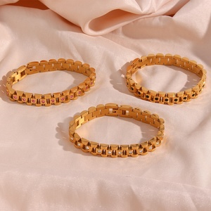 เครื่องประดับกันหมอง สร้อยข้อมือแบบโซ่เคลือบทอง 18k ประดับเพชรซิร์คอน สำหรับผู้หญิง กันน้ำ ทำจากสแตนเลสสตีล - Product Image 5