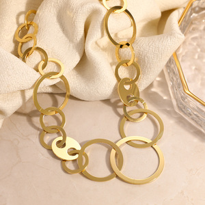 Collar de Círculos Entrelazados de Acero Inoxidable, Chapado en Oro de 18K, Diseño Geométrico, Joyería de Moda para Uso Diario - Product Image 2