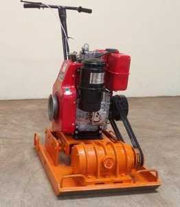 Apisonadora de Tierra de 5 Toneladas de Capacidad con Motor Diésel - Product Image 1