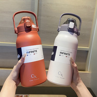 Vente en gros de bouteille d'eau portable en acier inoxydable 316 chaude et froide à double paroi de sport de qualité alimentaire avec logo personnalisé avec poignée et couvercle