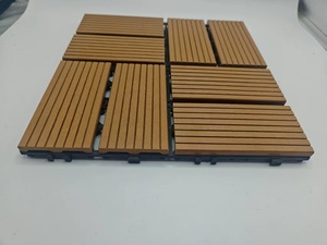 Dalles de terrasse emboîtables WPC tendance 2026, étanches, antidérapantes, à poser soi-même, pour jardin et balcon - Product Image 3