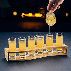 Varios <span class=keywords><strong>Tipos</strong></span> <span class=keywords><strong>de</strong></span> Portavasos <span class=keywords><strong>de</strong></span> Cerveza <span class=keywords><strong>de</strong></span> Madera Personalizados, Vasos <span class=keywords><strong>de</strong></span> Chupito Pequeños con Bandeja <span class=keywords><strong>de</strong></span> Servicio - Product Image 5