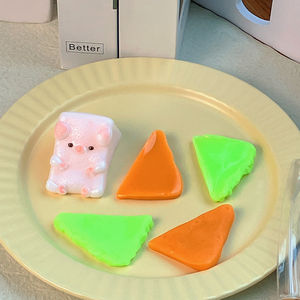 ของเล่นบีบคลายเครียดรูปหมูพลาสติกนุ่มนิ่ม ตลก น่ารัก ขายส่ง คืนรูปช้าๆ - Product Image 1