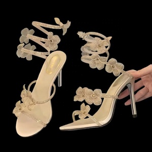Chaussures à talons hauts pour femmes, vente en gros, mode, chaussures décontractées d'été pour femmes, sandales pointues personnalisées pour femmes - Product Image 2