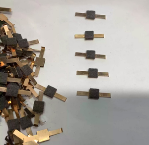 Almohadilla de fieltro de presión para cintas de cassette, 6*6mm, fieltro gris con soporte metálico preformado para accesorio de mantenimiento de grabadoras de cassette - Product Image 4