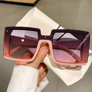 Nouvelles Lunettes de Soleil Tendance pour Femme Style Urbain Européen et Américain, Grand Carré Inspiré d'Instagram - Product Image 4