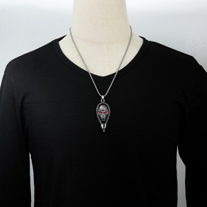 Colgante de calavera de acero inoxidable con ojos rojos, diseño geométrico para hombres y mujeres, regalo, joyería 12085 - Product Image 4