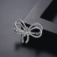 Broche en forme d'arc en zircon CZ, vente chaude, zircon cubique glacé, broche en forme d'arc, bijoux pour femmes