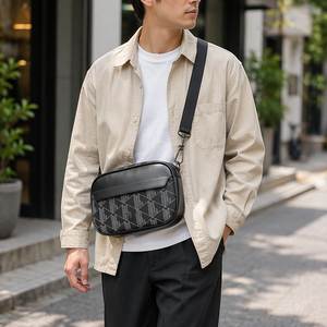 Sac <span class=keywords><strong>de</strong></span> sport décontracté pour <span class=keywords><strong>homme</strong></span> en cuir PU à carreaux, <span class=keywords><strong>de</strong></span> haute qualité, avec une apparence élégante et une <span class=keywords><strong>marque</strong></span> tendance - Product Image 2