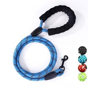 5M 50KG Correa retráctil automática para perros Nylon Caminar Correr Cuerda de plomo <span class=keywords><strong>Ruleta</strong></span> para perros medianos y grandes Suministros para mascotas al aire libre Hund - Product Image 1