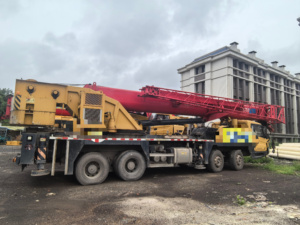 Grúa Sobre Camión Sany de 50 Toneladas, Modelo STC500E5, Pluma de Cinco Secciones de 45.5 m de Longitud, Pluma Auxiliar de 9.8 Toneladas, Contrapeso, Motor y Caja de Cambios - Product Image 2