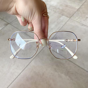 Montures de lunettes carrées Qianai anti-lumière bleue pour femmes, design irrégulier en métal, taille moyenne, verres PC - Product Image 4