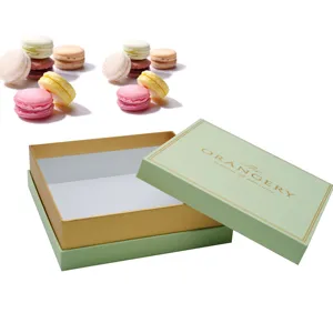 Kemasan Kotak Hadiah Macaron Cetak Kustom dengan Baki Plastik Kotak Tutup Emas Kue dengan Lapisan untuk Teh Truffle Coklat Manis