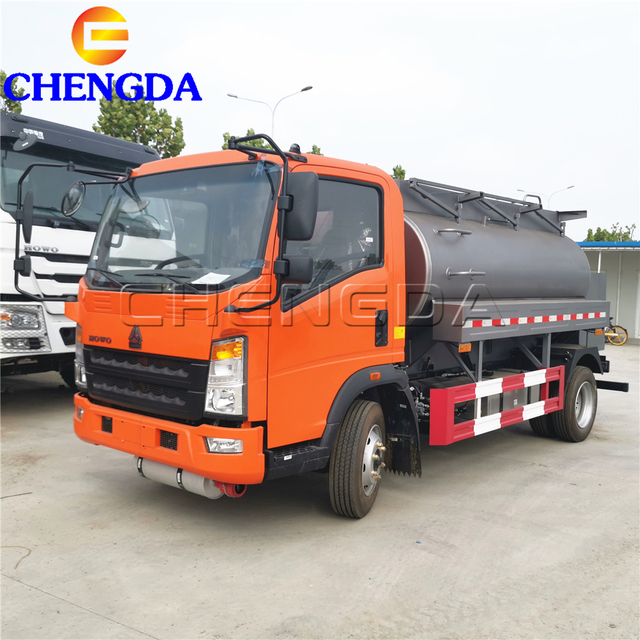 Sino Sinotruk HOWO Light Mini 4x2 5000 10000 Liters Oil Tanker Fuel Tank Truck for Sale