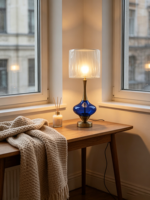 Lampe de table en verre artistique LED AC haut de gamme en gros, base métallique personnalisée, abat-jour, intensité réglable, pour hôtellerie commerciale, directement de l'usine