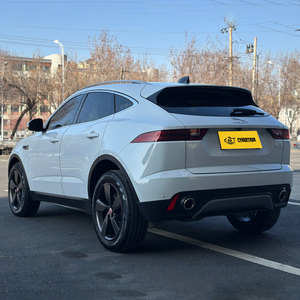 Chery <span class=keywords><strong>Jaguar</strong></span> <span class=keywords><strong>E</strong></span>-<span class=keywords><strong>PACE</strong></span> R-DYNAMIC S 2024 d'occasion, faible kilométrage, traction avant, automatique, SUV hybride de luxe abordable, certifié export - Product Image 5