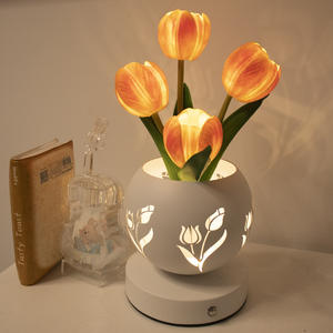 Adorno de lámpara, lámpara de proyección hueca de tulipán naranja, Decoración de mesa, regalo Uionen 2229 - Product Image 1