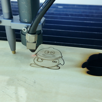 Equipo de Grabado Láser de Grado Industrial con Riel Guía Oculto y Diseño de Protección Total Contra el Polvo para Extender la Vida Útil de la Máquina