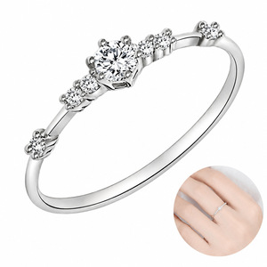 Bague en Moissanite en Alliage 14K avec 7 Petits Diamants, Bague de Fiançailles pour Femme, Bague de Petit Doigt Simple et Élégante, Bijou de Luxe Léger - Product Image 1