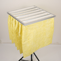Filtre à poche électrostatique en fibres pour la filtration des poussières submicroniques dans les systèmes de ventilation des unités de traitement d'air (UTA)