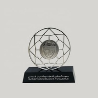Vente en gros de cadeaux d'affaires, Base de cristal arabe, trophée de Plaque métallique aux émirats arabes unis
