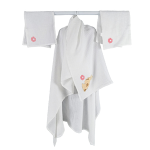 Vente en gros <span class=keywords><strong>de</strong></span> couverture pour bébé en peluche confortable 100% coton tissée écologique et portable sans danger pour mâcher et câliner - Product Image 1