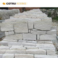 Panneaux naturels de pierre de calcaire de mur de roche d'ardoise blanche beige jaune naturelle extérieure avec du ciment