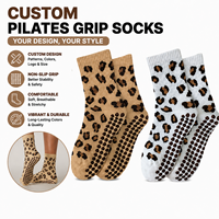 Chaussettes de Pilates personnalisées en gros pour femmes, antidérapantes, en coton, avec logo, emballage, marque privée, haute qualité