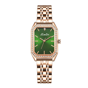 2024 Rose Gold Steel Band Light Luxury Diamond Aurora Dial Niche Reloj de cuarzo resistente al agua al por mayor - Product Image 6