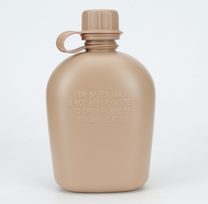 Bouteille d'eau en plastique DF01 Desert 0,8L 1L, gourde portable pour le camping, les sports de plein air, avec crochet de fixation sur le bouchon anti-perte - Product Image 3