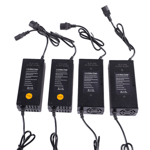 Cargador de scooter de bicicleta eléctrica impermeable portátil al por mayor OEM 72V 20Ah cargador de batería de litio rápido 150W 125W motocicletas eléctricas - Product Image 6