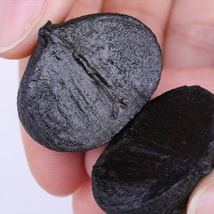 <span class=keywords><strong>Ail</strong></span> noir biologique entier séché de haute qualité, goût doux distinctif, profil de saveur unique, offrant des <span class=keywords><strong>bienfaits</strong></span> pour la santé - Product Image 4