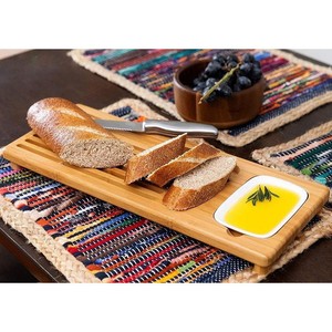 Planche à découper en bambou 45,5x17,7cm avec plateau à sauce et porte-couteau pour la découpe du pain à la manière européenne - Product Image 3