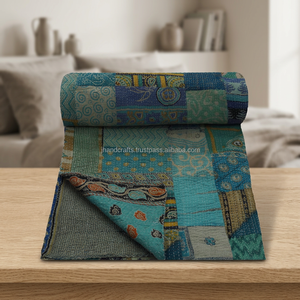 Cubrecama Kantha de Algodón Vintage Reversible con Diseño de Patchwork, Tamaño Queen - Product Image 3