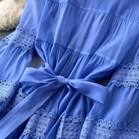 Robes simples et haut de gamme pour femmes avec des motifs plissés à bords volantés avec une jupe longue luxueuse et chic pour dames