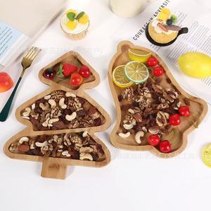 Plateau en bois pour arbre de Noël, plateau à collation divisé pour la décoration des fêtes - Product Image 2