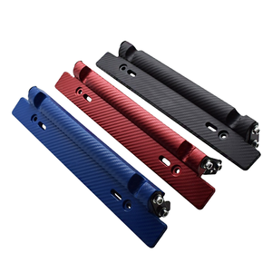 Cadre de plaque d'immatriculation en plastique durable CARFU, non réfléchissant, résistant aux intempéries, ajustement universel, sécurité accrue en noir/argent/rouge/bleu - Product Image 1