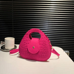 Bolso de mano elegante de color sólido para mujer, nuevo modelo de invierno, con cremallera, informal, con forro de poliéster. - Product Image 3