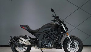 <span class=keywords><strong>Benelli</strong></span> <span class=keywords><strong>502C</strong></span> - Motocicleta Bobber Cruiser de 500cc y Dos Cilindros, Diseño Retro para Viajes Urbanos y Cortos - Product Image 6