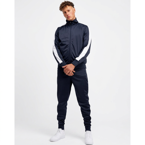 Ensemble deux pièces tendance pour femme : sweat à capuche en maille 100 % polyester, respirant, chaud et de poids moyen, style sport décontracté - Product Image 1
